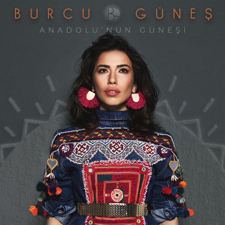 Burcu Güneş 20. sanat yılını, 12 türküden oluşan “Anadolu’nun Güneşi / The Sun of Anatolia” isimli yeni albümüyle kutluyor.