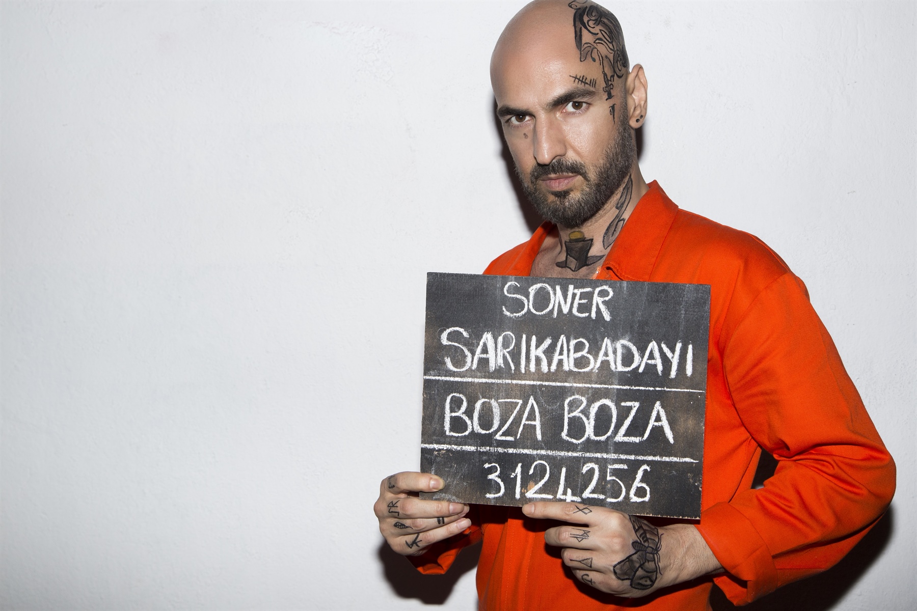 Soner Sarıkabadayı “BOZA BOZA” maxi single